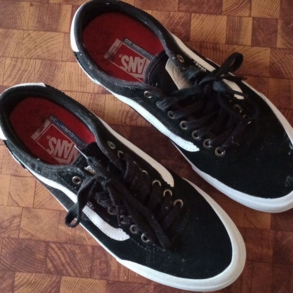 Vans 9.5 women's pro skate shoes, like new